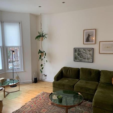 Lovely Spacious 1-Bedroom Flat In Tufnell Park Close To Central Londra Dış mekan fotoğraf