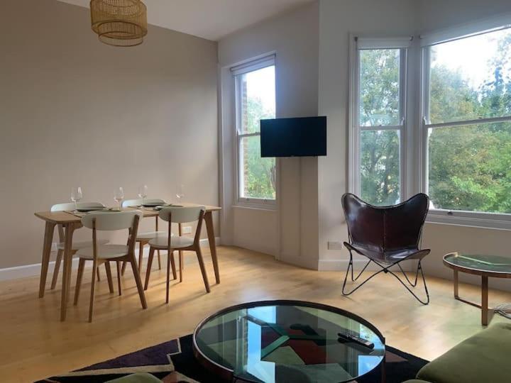 Lovely Spacious 1-Bedroom Flat In Tufnell Park Close To Central Londra Dış mekan fotoğraf
