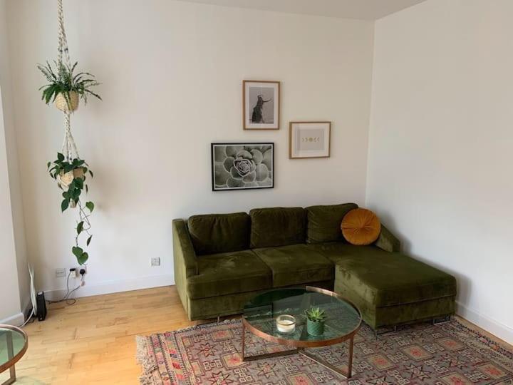 Lovely Spacious 1-Bedroom Flat In Tufnell Park Close To Central Londra Dış mekan fotoğraf